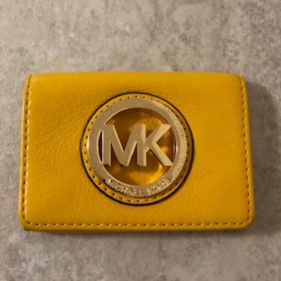 Michael Kors Handbags - Michael Kors Leather Snap Mini Wallet